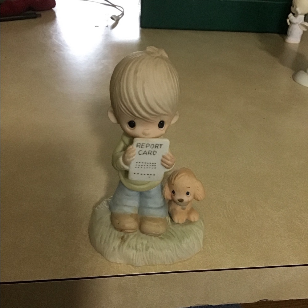 Enesco Jonathan David Figurine Base “God Understands”